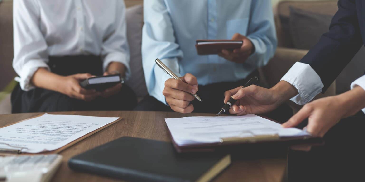 Le prix affiché d’un bien immobilier ne représente qu’une partie du coût réel d’un achat.